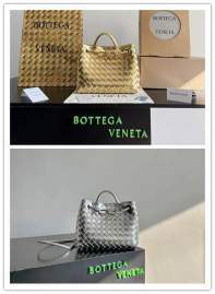 Picture of Bottega Veneta Handbags _SKUfw222908779fw